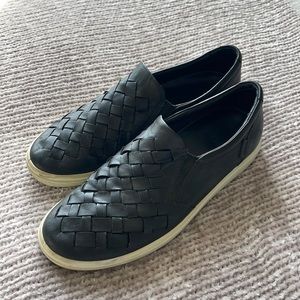 Ecco women’s soft 7 woven slip ons